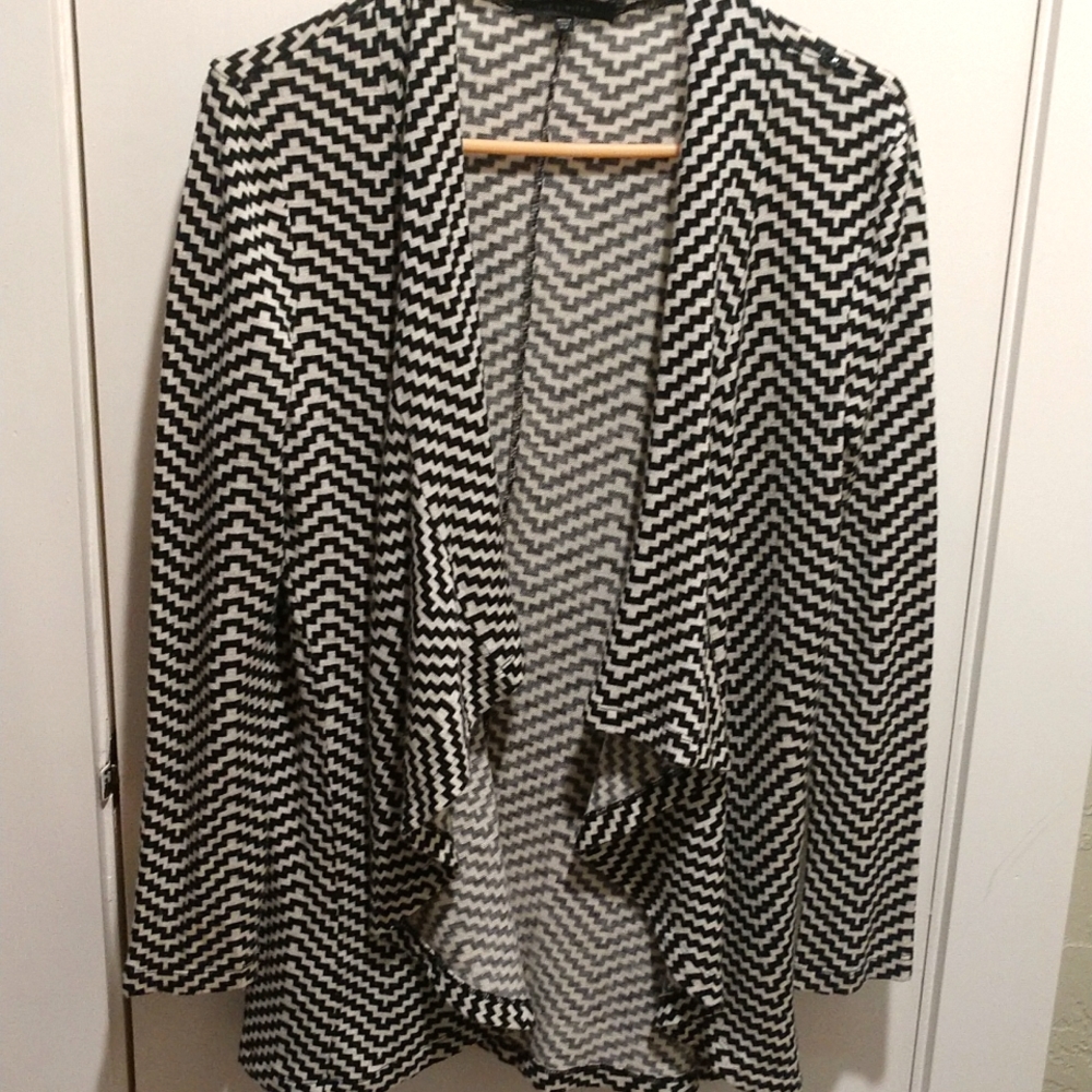 Women's shrug